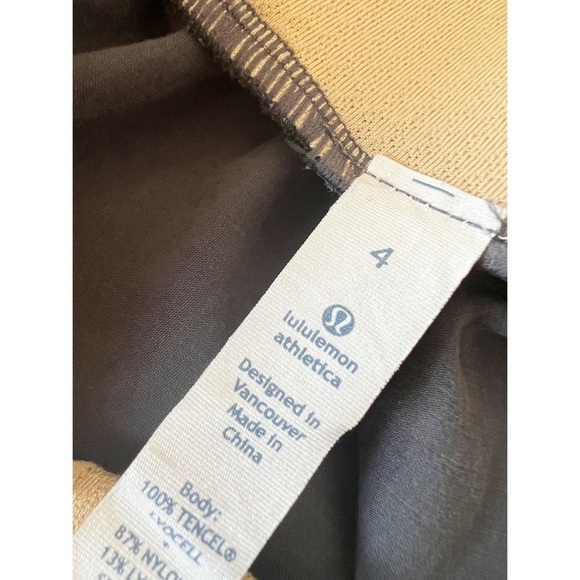 Lululemon Athletica Bliss Athletic Tank Top with Shelf Bra Size 4 - Picture 4 of 6